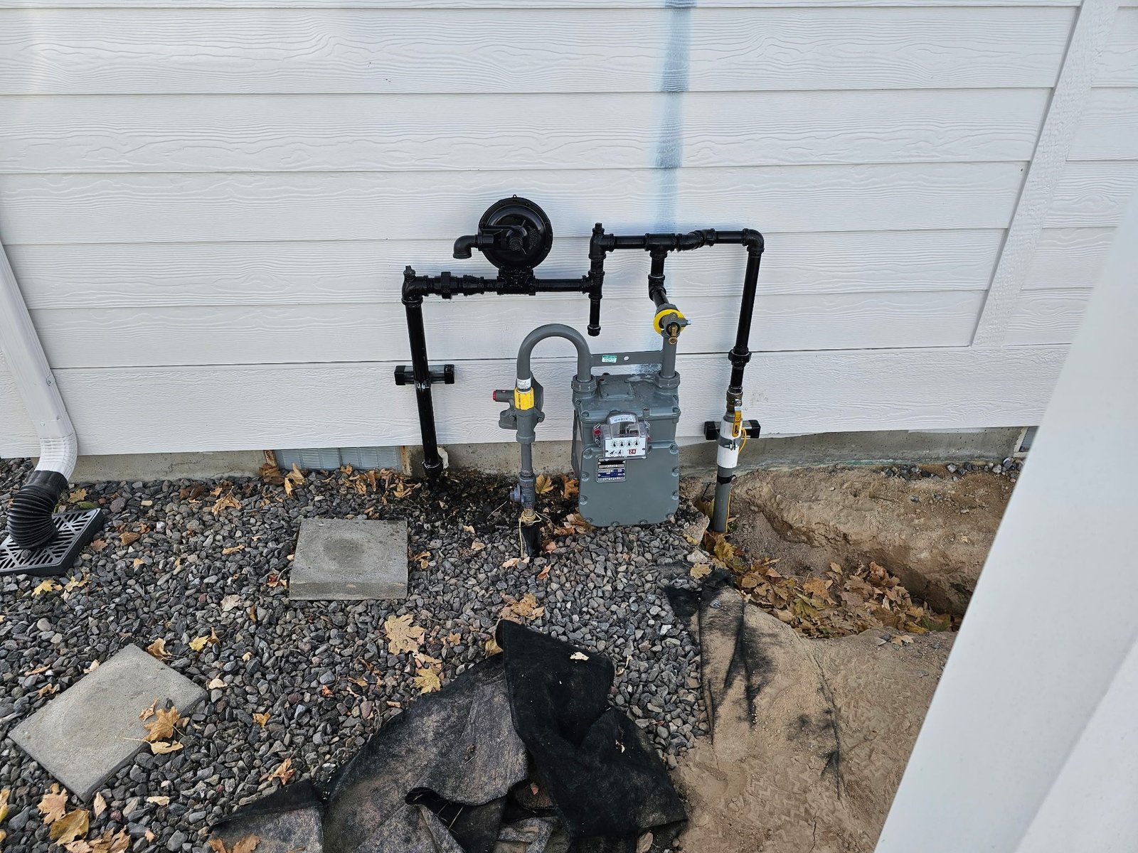 C&B gas piping service area